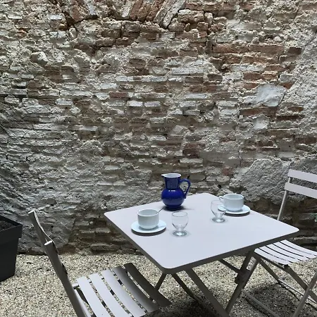 Apartment En Centre Historique Avec Terrasse Privee Et Confort *